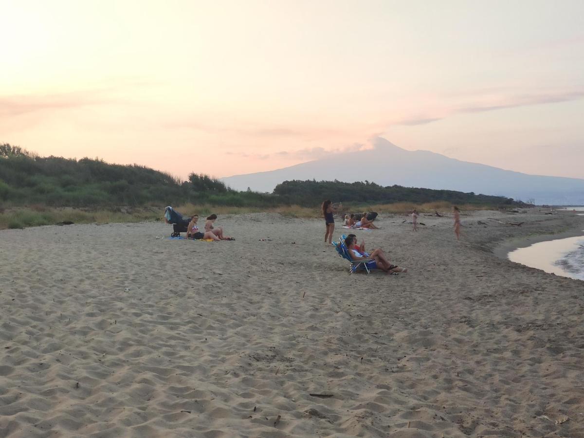 Antonio'S Villa Al Mare Con Vista Sull'Etna Vaccarizzo Катания Экстерьер фото
